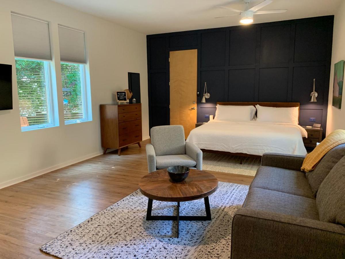 Normalbnb - 2 Blocks From Restaurants, Bars, Hospital Atenas Exterior foto